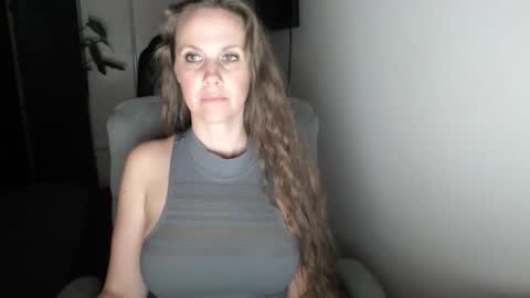 LoVe On  online show from November 5, 2:13 am