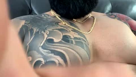 Snapshot of loveathickbitch chatting on October 31, 4:29 pm loveathickbitch online show from October 31, 4:29 pm