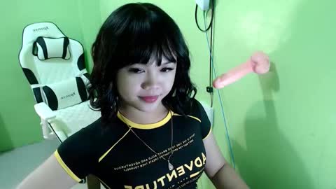 Snapshot of lovee_gelly chatting on October 10, 12:38 am Gelly online show from October 10, 12:38 am