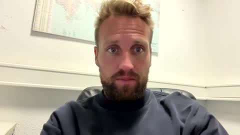 lovefuesse online show from September 23, 7:57 am