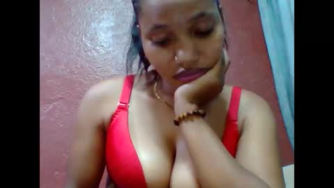 loveinlife750427 online show from December 13, 8:15 pm