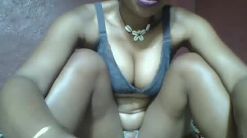Snapshot of loveinlife750427 chatting on February 27, 5:29 am loveinlife750427 online show from February 27, 5:29 am