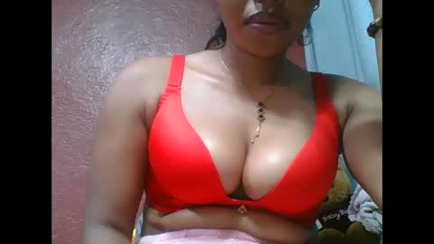 Snapshot of loveinlife750427 chatting on October 7, 5:53 pm loveinlife750427 online show from October 7, 5:53 pm
