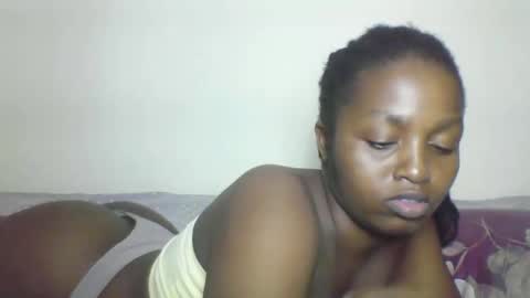 lovelbrownie online show from June 2, 6:54 pm