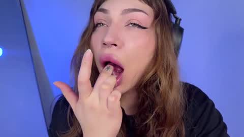 Elsa online show from March 10, 3:45 am