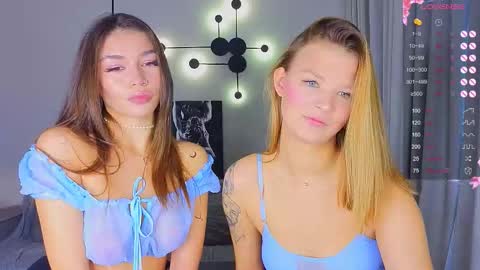 Snapshot of lovely_babyy chatting on September 29, 1:59 am Jenny online show from September 29, 1:59 am