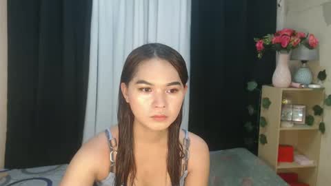lovely_dianne online show from February 26, 1:11 pm