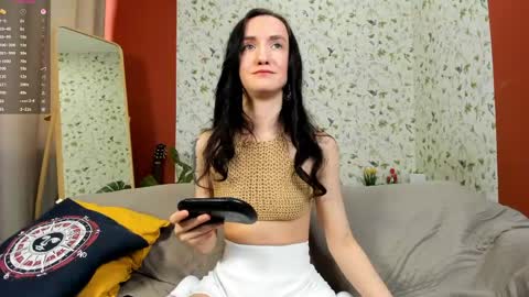 lovely_lo online show from June 3, 2:33 pm