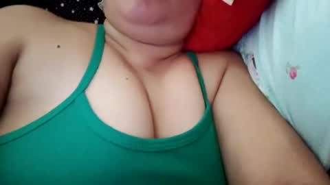 Snapshot of lovely_orchid chatting on February 3, 2:47 am lovely_orchid online show from February 3, 2:47 am