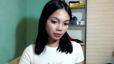 Thea  online show from June 18, 11:15 am