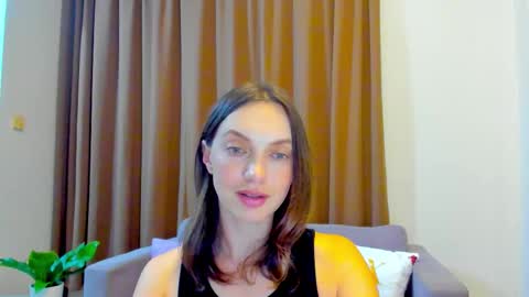Snapshot of lovelyeemia chatting on September 17, 11:57 am Mia online show from September 17, 11:57 am