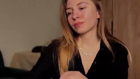 Kate only online show from March 14, 3:27 pm