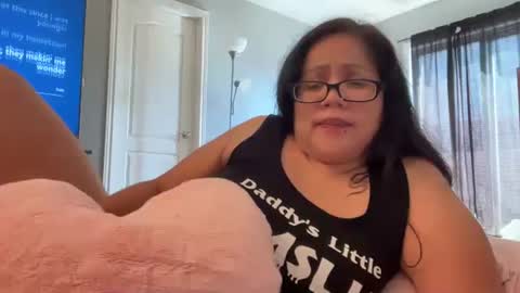 Snapshot of lovelykatiebabe chatting on October 3, 5:10 pm lovelykatiebabe online show from October 3, 5:10 pm
