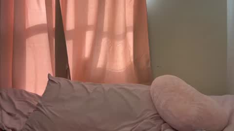 Snapshot of lovelykatiebabe chatting on September 23, 1:38 pm lovelykatiebabe online show from September 23, 1:38 pm