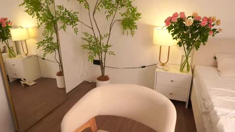 kim online show from December 4, 4:28 pm