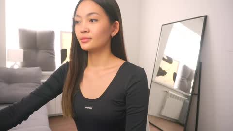 Snapshot of lovelynightt chatting on March 10, 1:10 pm kim online show from March 10, 1:10 pm