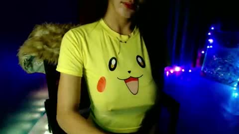 lovelypetite143 online show from March 9, 2:32 pm