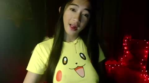 lovelypetite143 online show from February 6, 6:28 am