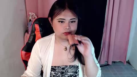 lovely online show from February 20, 11:01 am