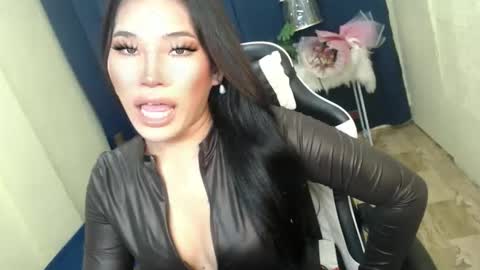 STWEET LINA online show from October 23, 6:31 pm