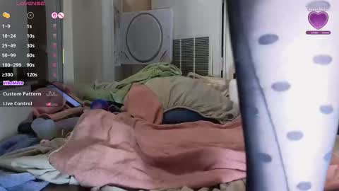 LoveSaraChristine online show from April 6, 5:47 pm