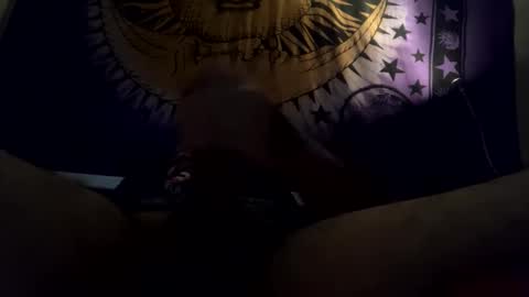 loveyofeets online show from January 12, 11:50 am