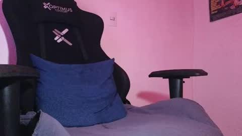   online show from March 26, 5:07 pm