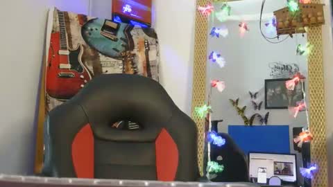 luanna837 online show from November 8, 9:40 pm