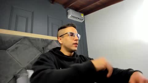 Snapshot of luca_morettii chatting on October 7, 12:45 pm luca_morettii online show from October 7, 12:45 pm