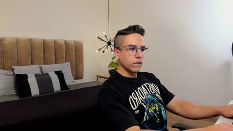Snapshot of luca_morettii chatting on September 22, 12:09 pm luca_morettii online show from September 22, 12:09 pm