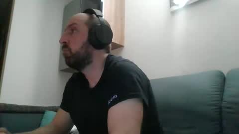 Snapshot of lucabeech88 chatting on January 24, 8:43 pm Luca online show from January 24, 8:43 pm