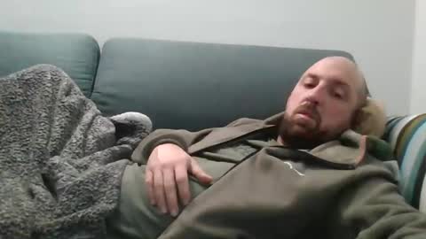 Snapshot of lucabeech88 chatting on December 3, 8:44 am Luca online show from December 3, 8:44 am