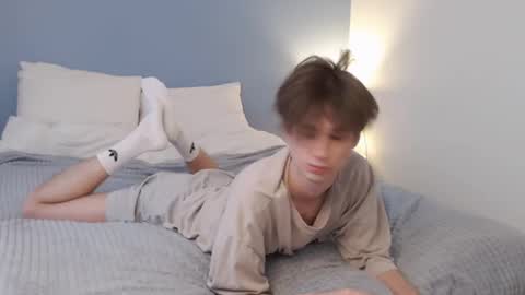 lucacharm online show from March 4, 7:19 am