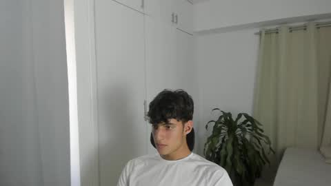 lucacosta19 online show from May 7, 9:43 pm