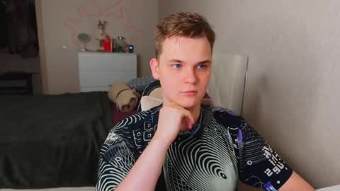 Lucas Gill online show from December 2, 4:11 am