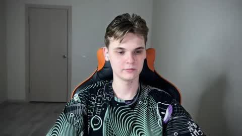 Lucas Gill online show from December 30, 11:17 pm