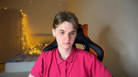 Lucas Gill online show from February 14, 1:45 am