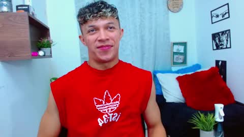 Lucas Luxx online show from February 14, 1:58 pm