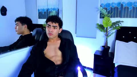 Snapshot of lucascarterr chatting on March 1, 7:51 am lucascarterr online show from March 1, 7:51 am