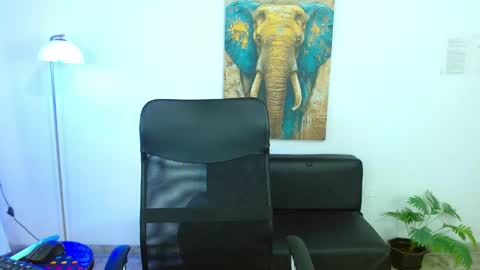 Lucas online show from April 9, 8:03 pm