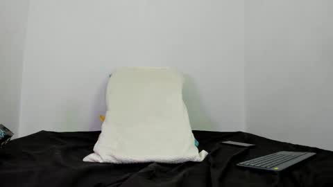 LUCAS TORREZ online show from March 23, 1:10 am