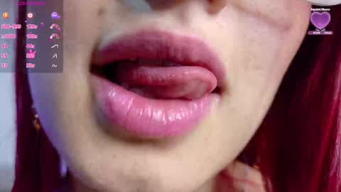 Snapshot of luccycollins_ chatting on February 5, 2:16 pm Luccy online show from February 5, 2:16 pm