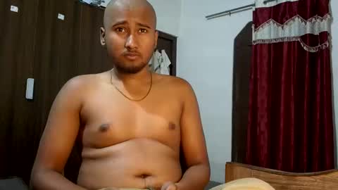 luci_ri online show from May 12, 3:26 am