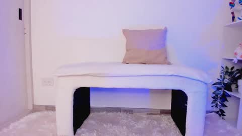 Lucia online show from October 26, 11:15 pm