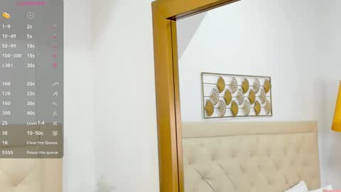 lucia_lorenz online show from December 14, 11:27 am