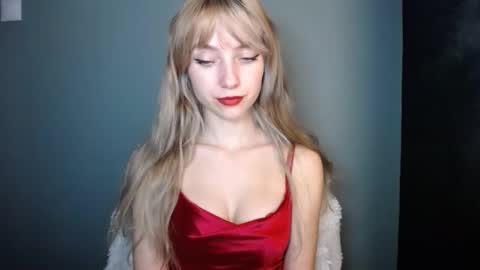 Lucy online show from November 23, 7:34 pm