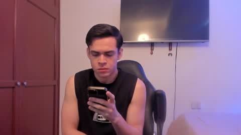 Snapshot of lucian_gomez chatting on October 13, 6:32 pm Lucian Gomez online show from October 13, 6:32 pm