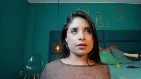 lucianablake online show from April 11, 4:39 am