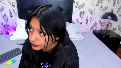 Luciiana online show from December 5, 12:43 am