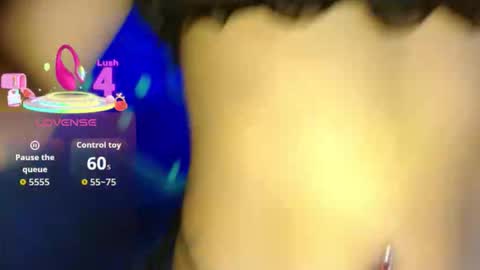 Snapshot of lucie_petite chatting on September 27, 6:27 pm Lucie - online show from September 27, 6:27 pm